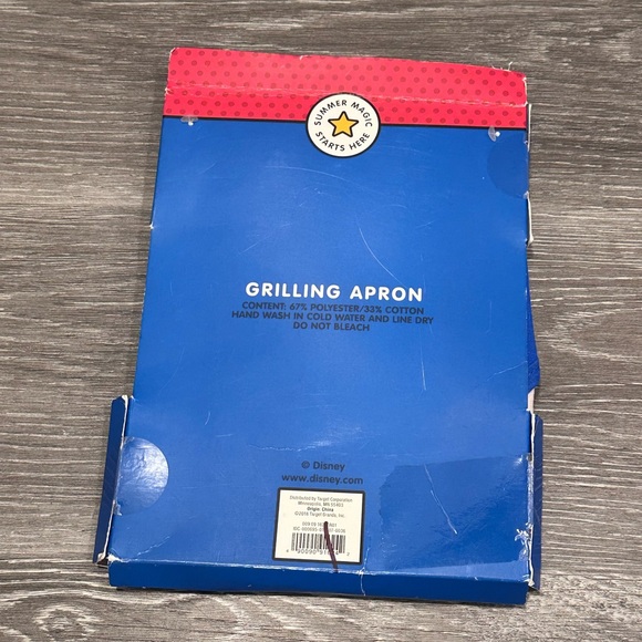 New & unopened DISNEY / MICKEY MOUSE apron (one size) - Picture 3 of 4